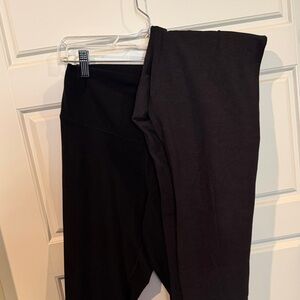 Old Navy Black Go-Dry Leggings